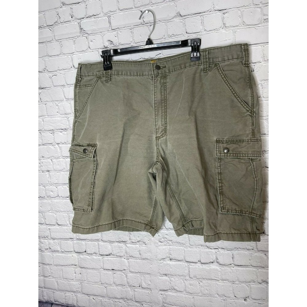 Men's Carhartt Relaxed Fit Green Cargo Utility Work Shorts Size 42 11” Inseam